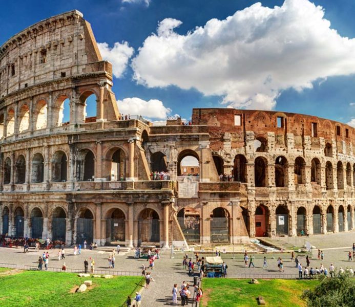 Coliseo (Anfiteatro Flavio). Historia y Descripción