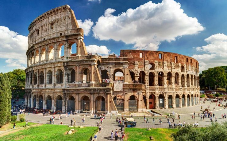 Coliseo (Anfiteatro Flavio). Historia y Descripción