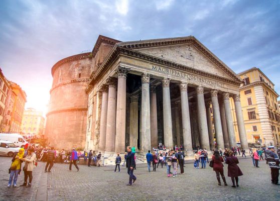 Panteón, Roma: la cúpula, el interior, el óculo y la hora de apertura