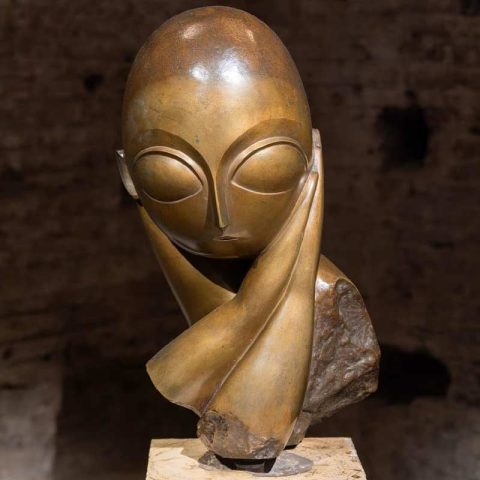 “Los Orígenes del Infinito” del escultor Constantin Brâncuși