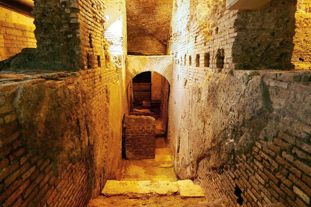Subterráneos de la Fontana di Trevi con audioguía